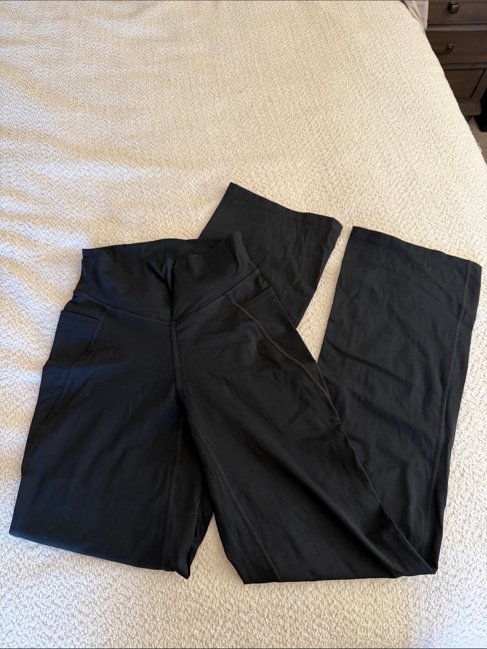 Black Wide-Leg Women's Yoga Pants with High Waist